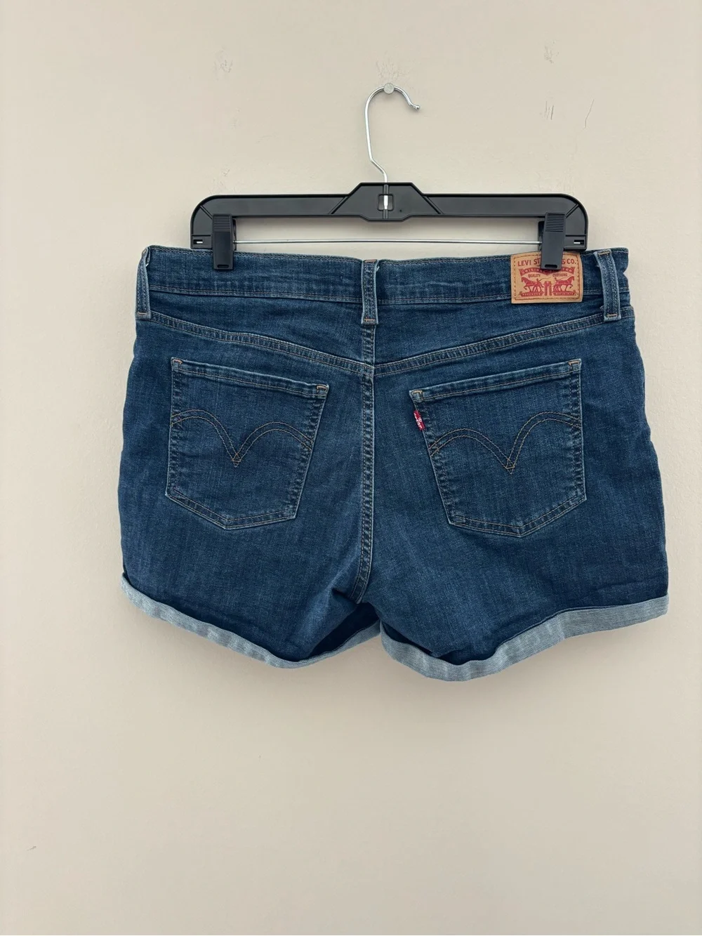 Levi Strauss & Co Dark Wash Denim Shorts Rolled Cuff Women's Size 32 - Picture 2 of 6
